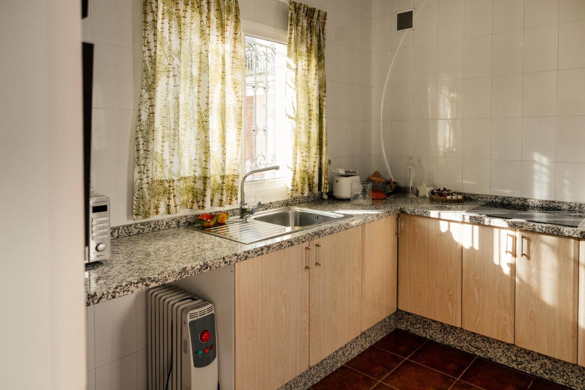 Agradable Casa Con Jardin Privado Vakantiehuis Málaga